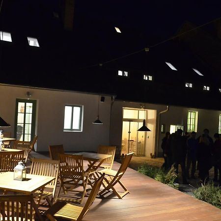 カプリツェ Kap Cafe Bed & Breakfast エクステリア 写真